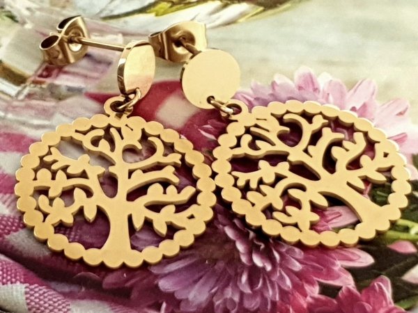 gold earrings made of stainless steel