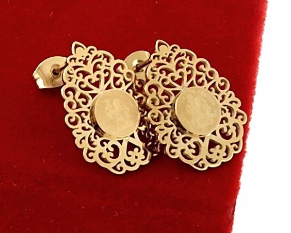 gold earrings made of stainless steel