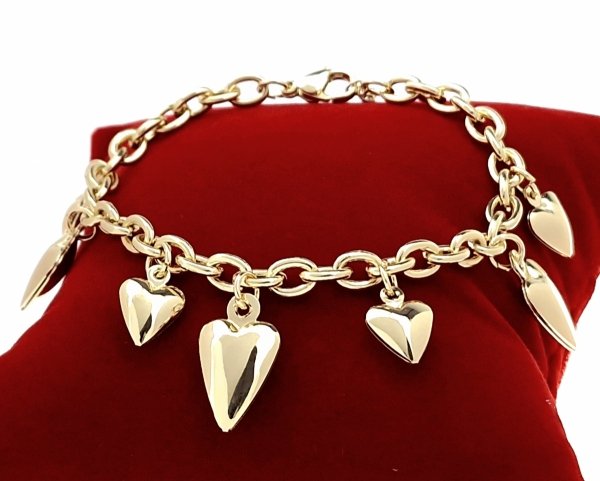gold bracelet for a gold-plated leg