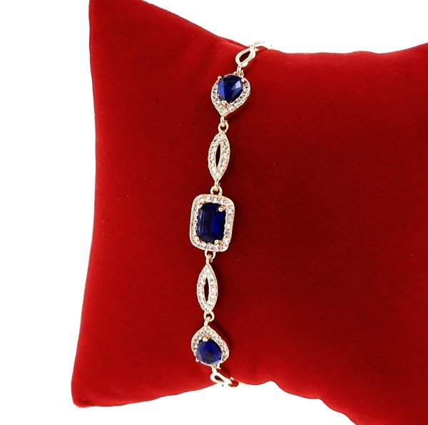 gold bracelet for a gold-plated leg