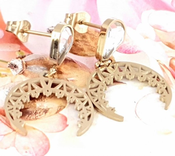 gold earrings made of stainless steel