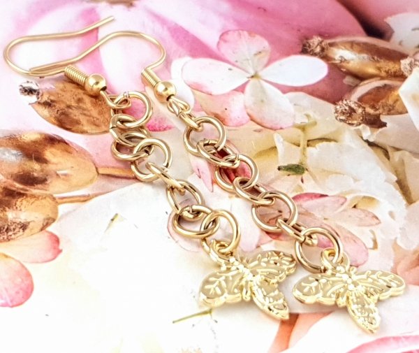 gold earrings made of stainless steel