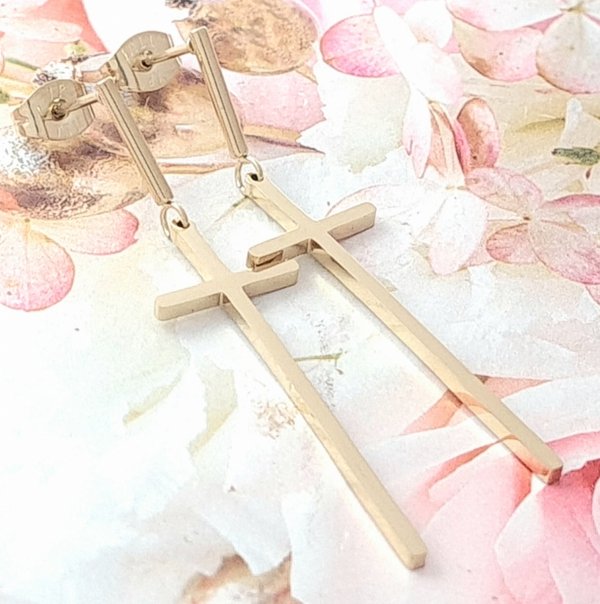 gold earrings made of stainless steel