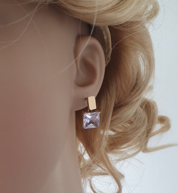 gold earrings made of stainless steel