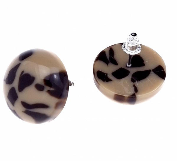 gold earrings made of stainless steel
