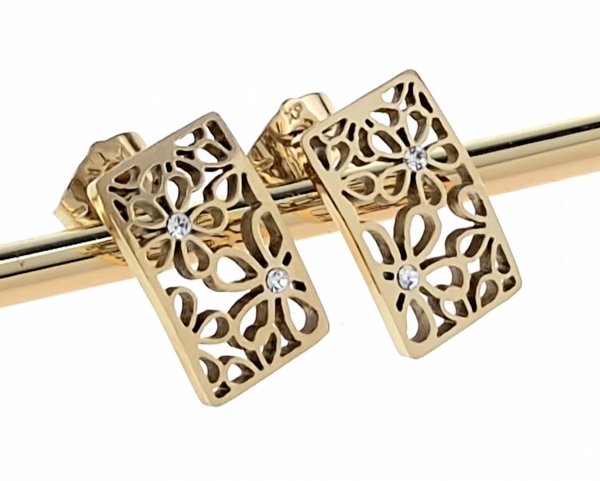 gold earrings made of stainless steel