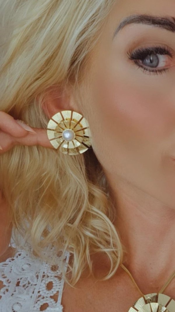 gold earrings made of stainless steel