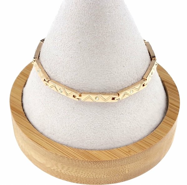 gold bracelet for a gold-plated leg
