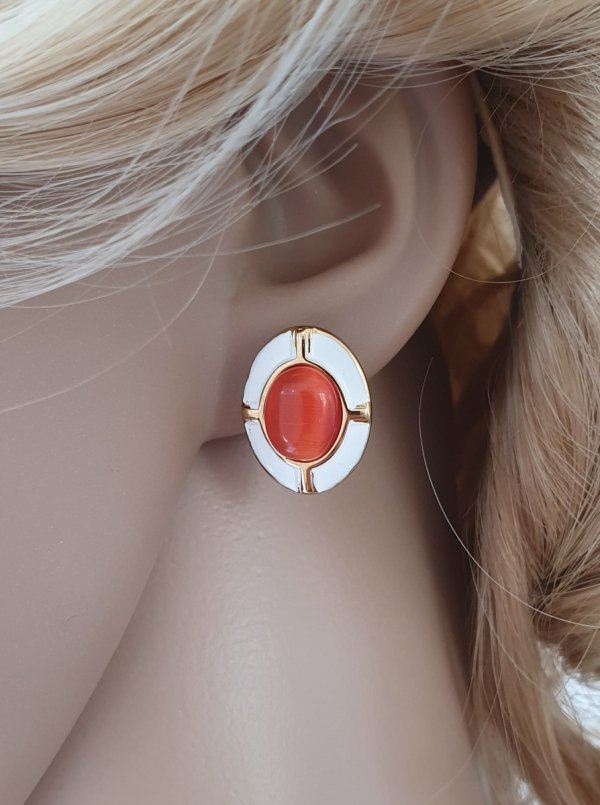 gold earrings made of stainless steel
