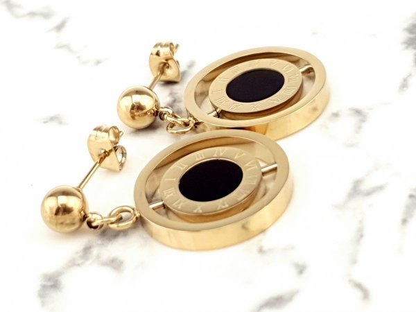 gold earrings made of stainless steel