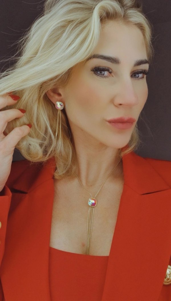 gold earrings made of stainless steel
