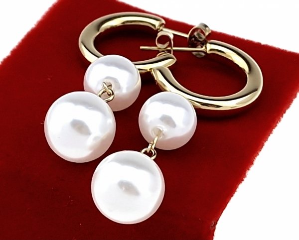 gold earrings made of stainless steel