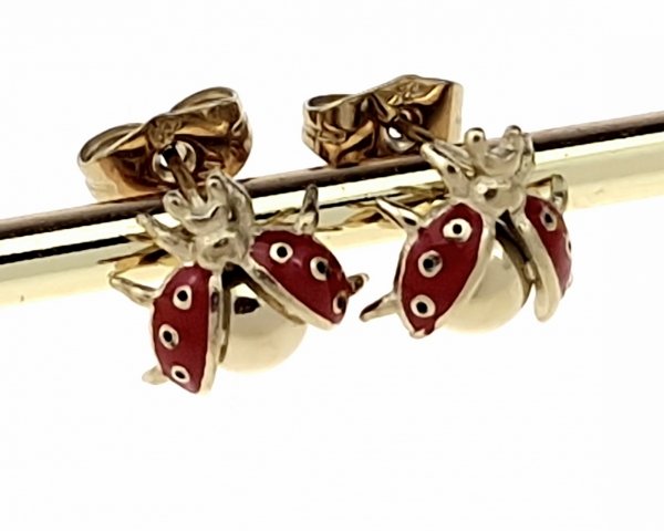 gold earrings made of stainless steel