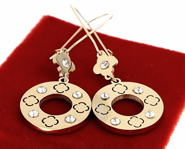 gold earrings made of stainless steel