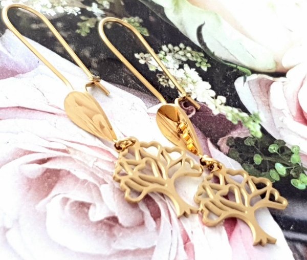 gold earrings made of stainless steel