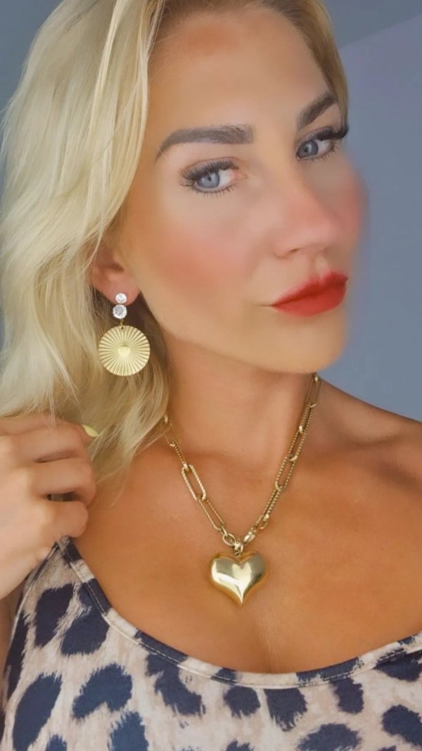 gold earrings made of stainless steel