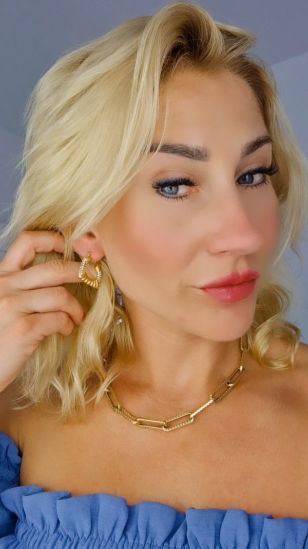 gold earrings made of stainless steel
