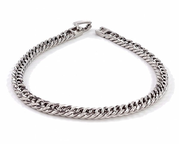 gold bracelet for a gold-plated leg