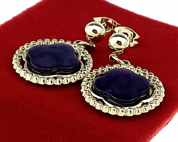 gold earrings made of stainless steel