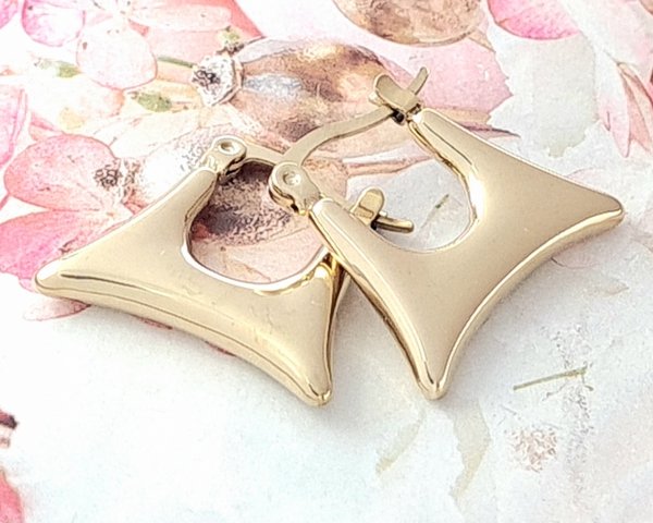 gold earrings made of stainless steel