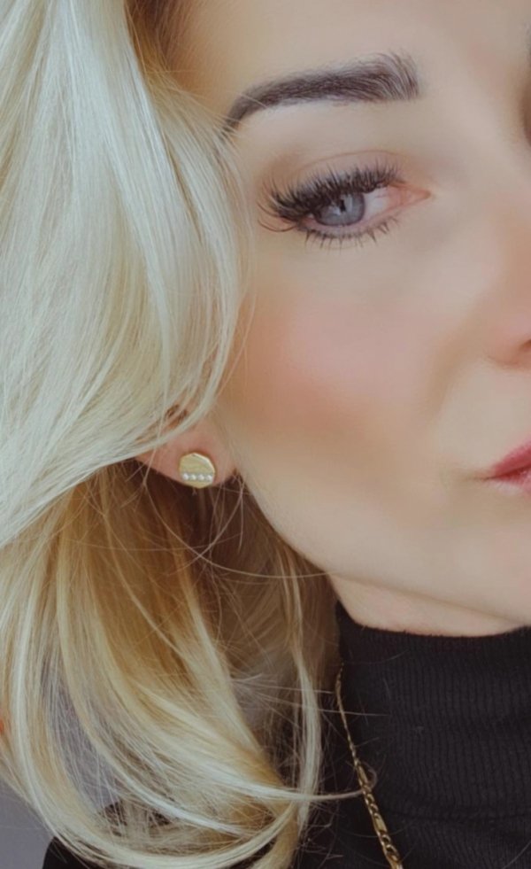gold earrings made of stainless steel
