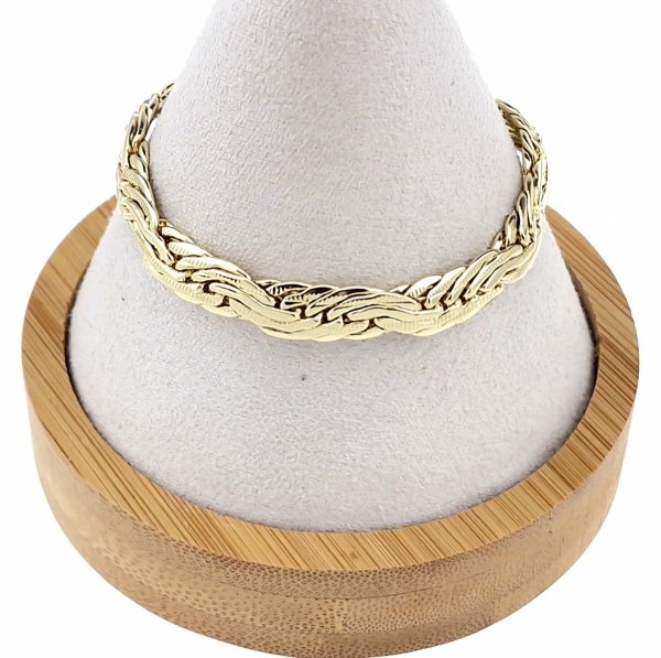gold bracelet for a gold-plated leg