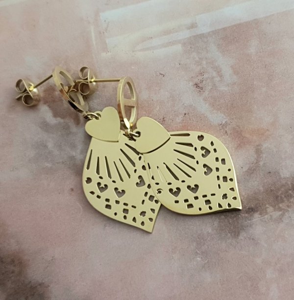 gold earrings made of stainless steel