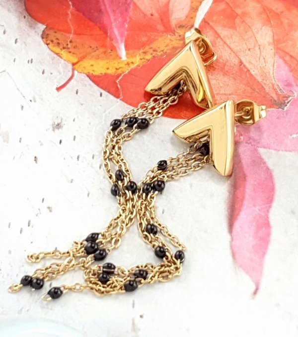 gold earrings made of stainless steel