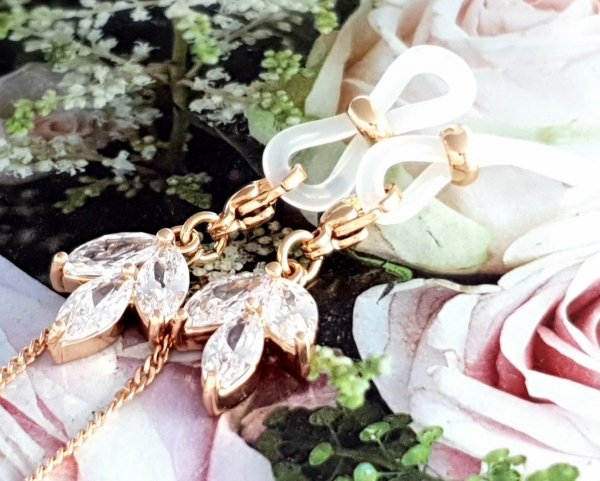 Fashionable chain for glasses