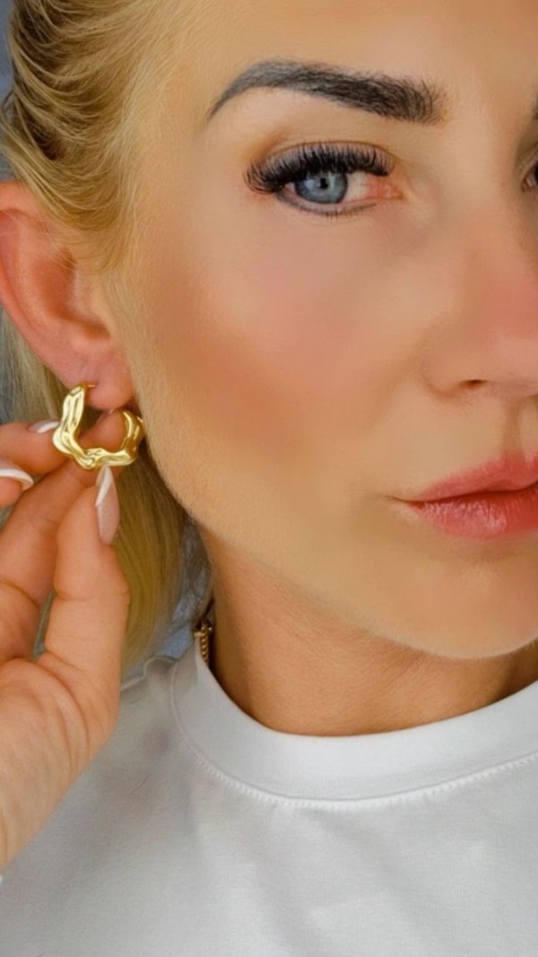 gold earrings made of stainless steel