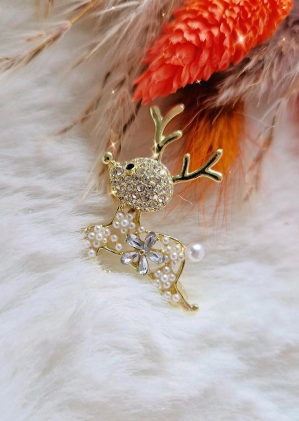 elegant gold brooch