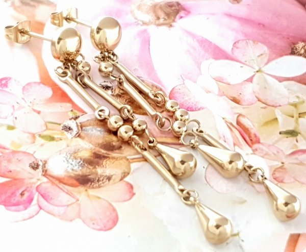 gold earrings made of stainless steel