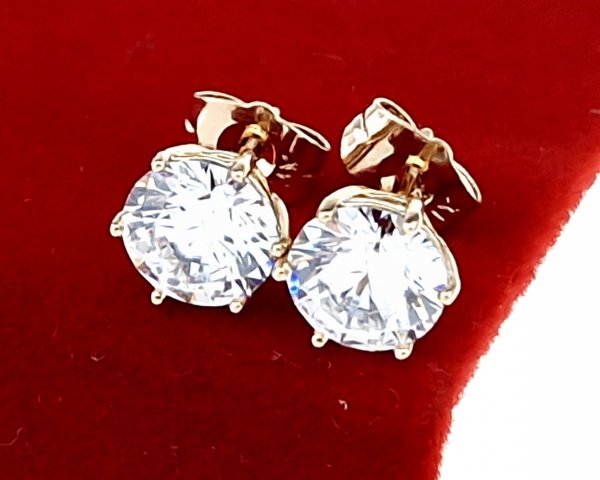 032bZłote kolczyki pozłacane cyrkonie 18k Xuping wtykane w ucho-sztyft 