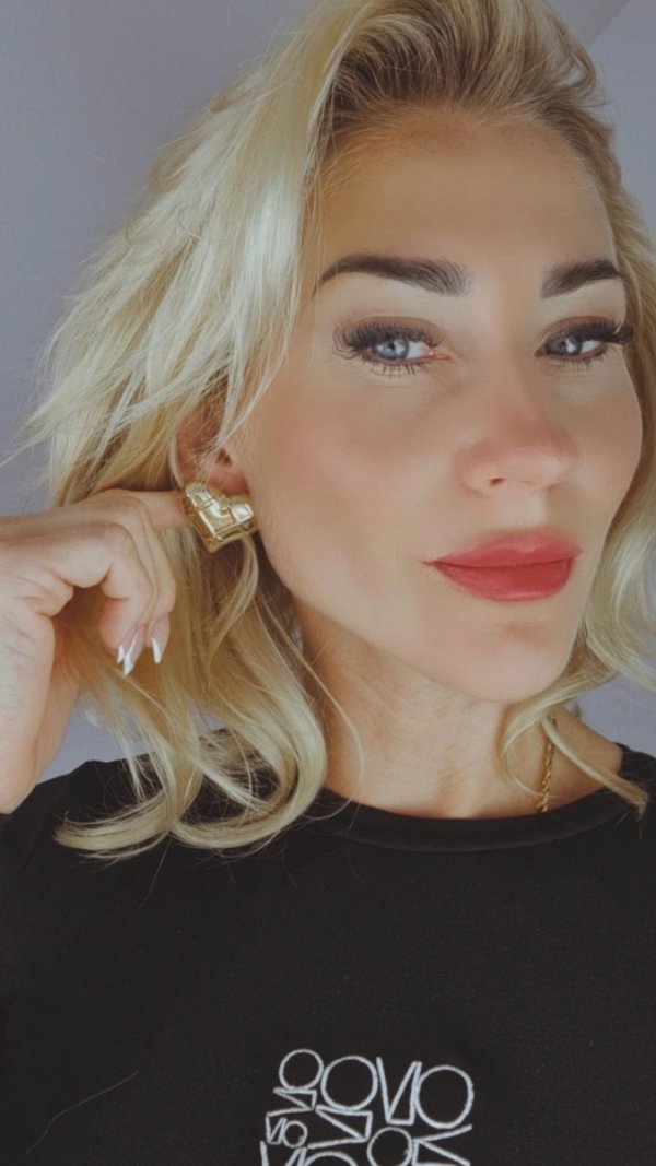 1286 Kolczyki celebrytki złote stal chirurgiczna wtyczki sztyfty wtykane