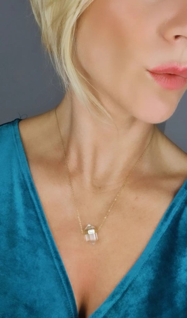 @210 Złoty łańcuszek 44+5 naszyjnik stal chirurgiczna celebrytka grot kamień możliwość skrócenia