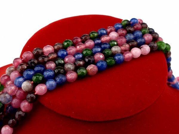 097 Barwione naturalne białe koraliki jadeitowe, okrągłe, fasetowane, 5,5~6,2 mm, otwór: 1 mm, około 65~66 szt./pasmo, (37,5~38,5 cm)