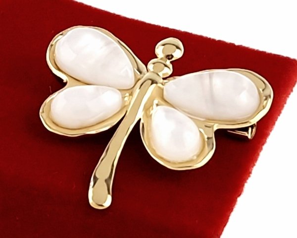 4776 Elegancka broszka złota stal chirurgiczna przypinka motyl