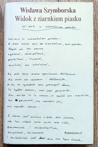 Wisława Szymborska • Widok z ziarnkiem piasku