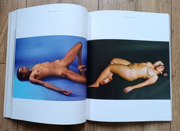 The Nude Female Figure. A Visual Reference For the Artist