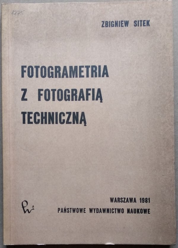 Zbigniew Sitek • Fotogrametria ogólna i inżynieryjna