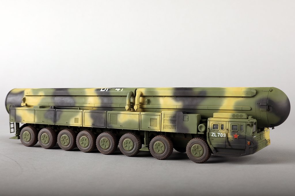 Hobby Boss 82963 DF-41 ICBM 1 72 - auf 1945 - 1 72 - Military vehicles and  equipment