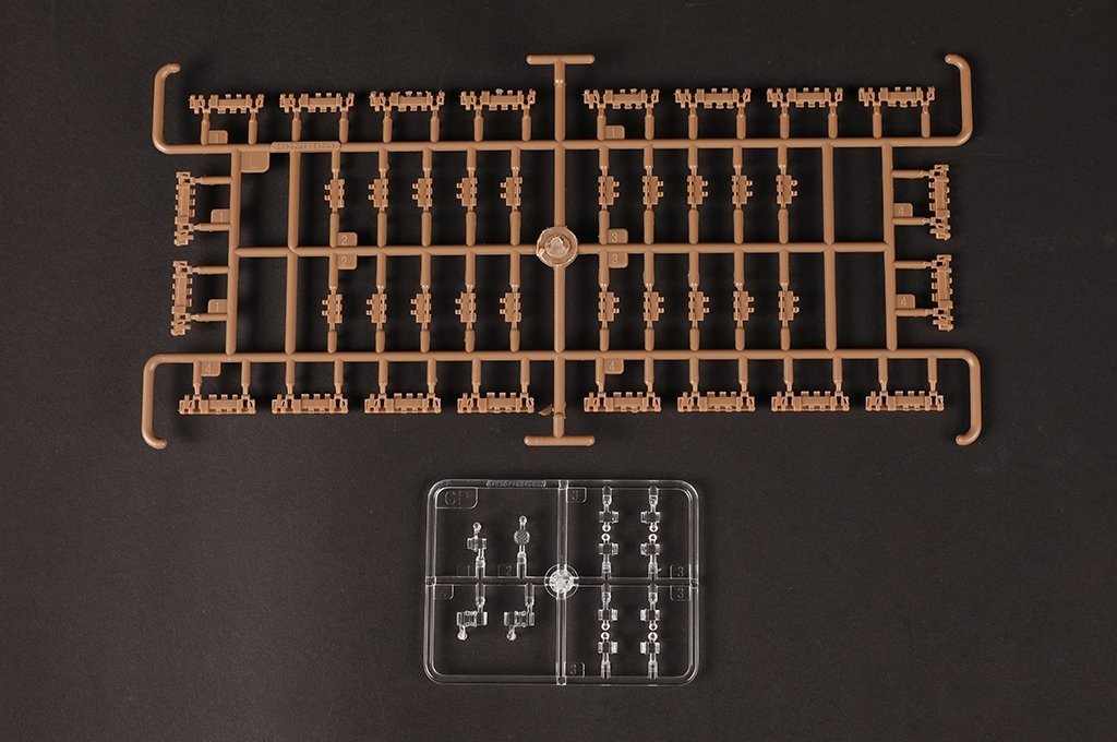 Hobby Boss 84559 Pz.Kpfw.VI Sd.Kfz.182 Tiger II (Henschel