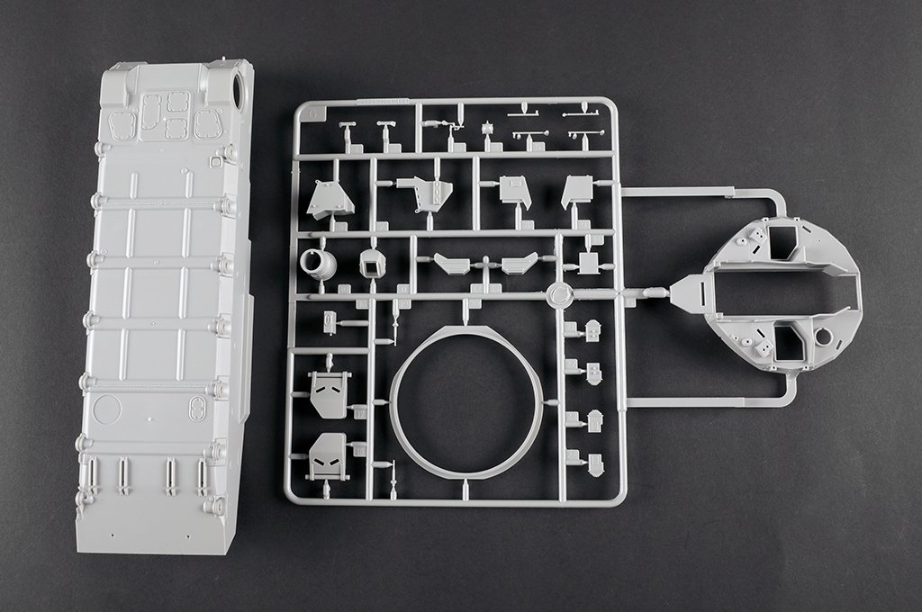 Trumpeter 09533 Russian Object 477 XM2 1 35 - po 1945 - 1 35
