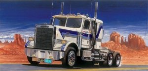 Italeri 3859 Freightliner FLC (1:24)