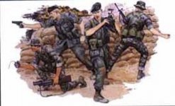 Dragon 3309 Green Berets (1:35)