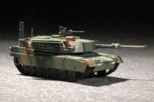 Trumpeter 07276 M1A1 Abrams MBT (1:72)