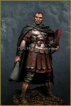 Young Miniatures YH9002-R Roman Officer 1st A.D 90mm