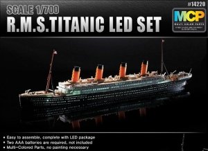 Academy 14220 RMS Titanic with LED Lighting Set 1/700