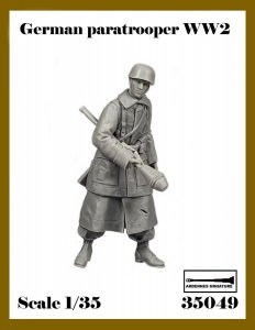 Ardennes Miniature 35049 GERMAN PARATROOPER WW2 1/35