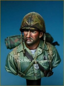 Young Miniatures YM1813 SUSMC IWOJIMA 1945 1/10